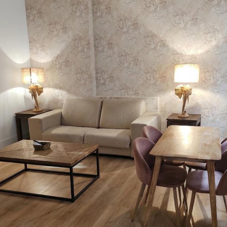 Apartahotel Quo Eraso - One-Bedroom Family Apartment - 1
