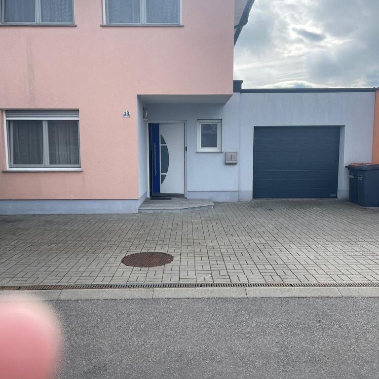 Stylisches Haus in Klagenfurt mit Bergblick - Ferienhaus mit 3 Schlafzimmern - 9