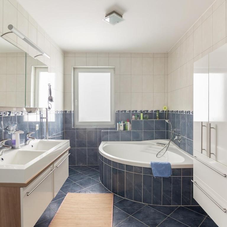Stylisches Haus in Klagenfurt mit Bergblick - Ferienhaus mit 3 Schlafzimmern - 14