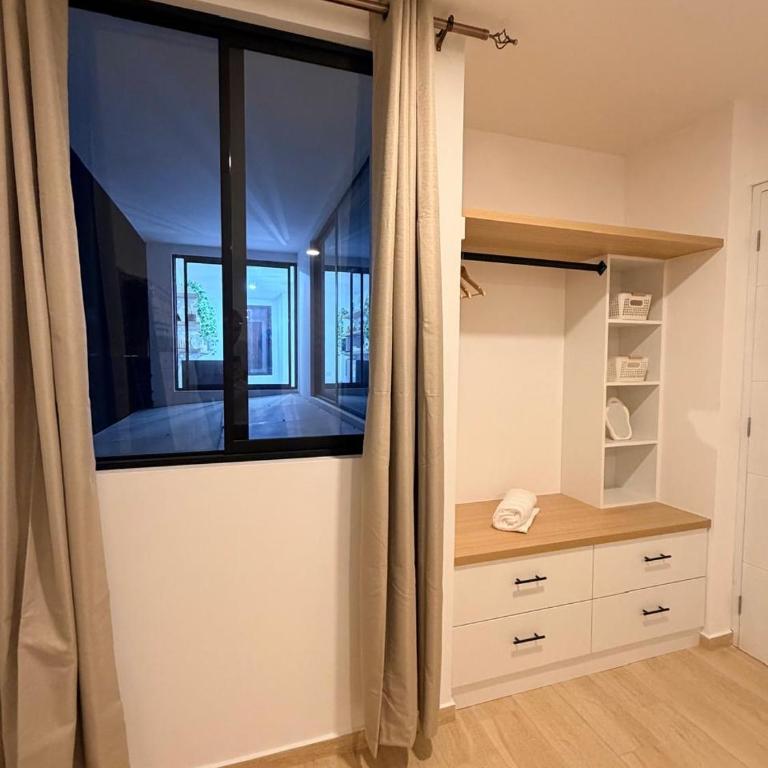 Dptos 2do piso - 7 min del centro - 2 Hab - 3 camas - wifi - lavadora - Apartamento Superior de 2 dormitorios - 4