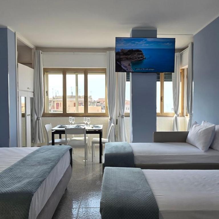 DANIEL SUPERIOR APARTMENTS - Tropea City Center - 250m from the Train Station - One-Bedroom Apartment with Sea View - 25
