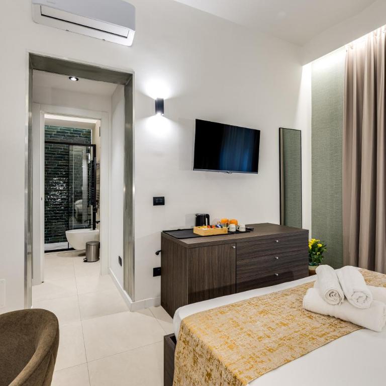 Romana Experience - Large Double Room - 9