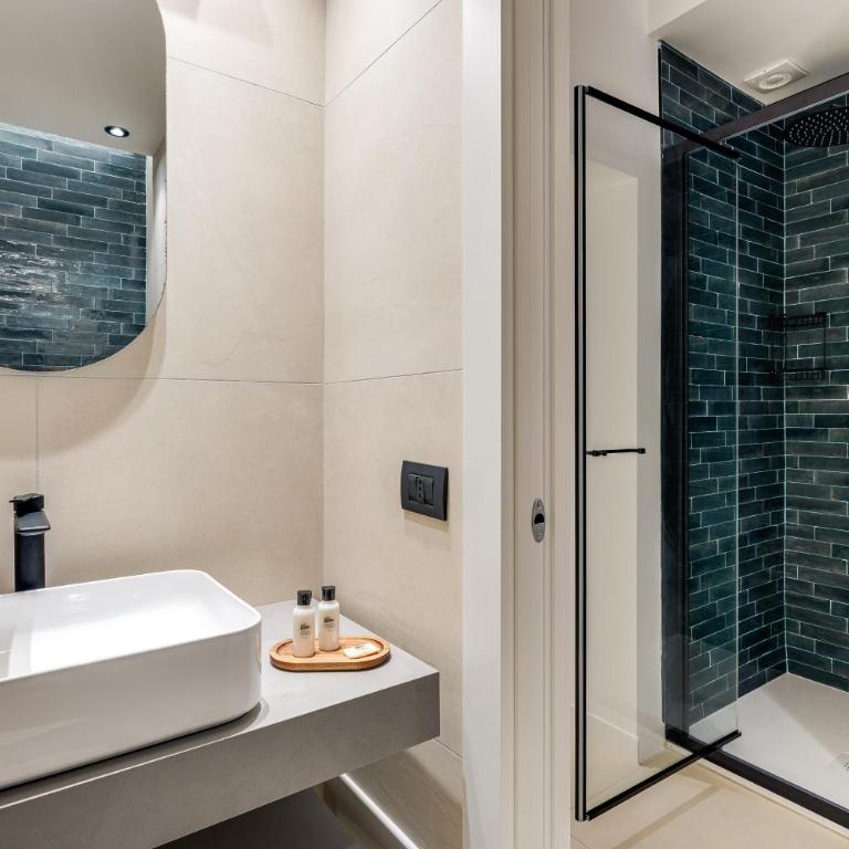 Romana Experience - Deluxe Room - 16