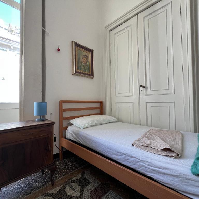Hostello Genovese - Posto Letto in Dormitorio Misto con 4 Letti - 3