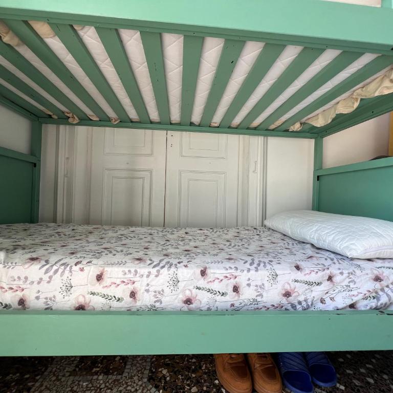 Hostello Genovese - Letto a Castello in Dormitorio Misto - 8