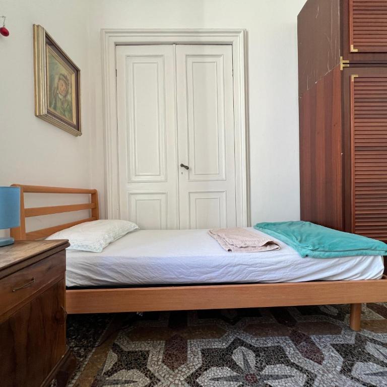Hostello Genovese - Posto Letto in Dormitorio Misto con 4 Letti - 4