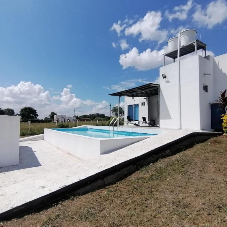 Quinta Dubai in Ricaurte Ricaurte - Casa de 5 dormitorios - 2