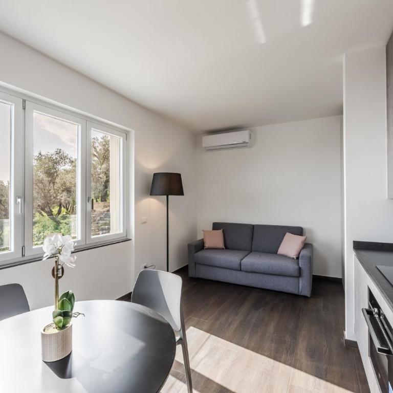 Rapallo - Vista mare panoramica con piscina - Appartamento con 1 Camera da Letto - 17