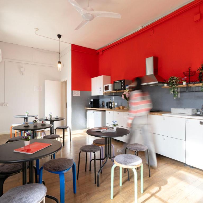 Hostal Sant Antoni - Economy Double Room - 8