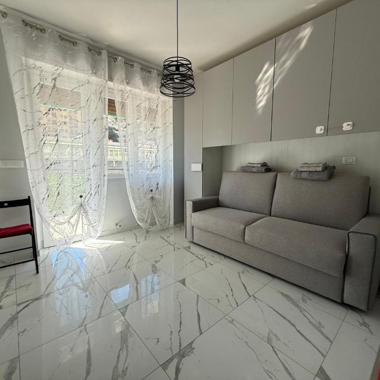 WH-Maison Du Soleil-Attico Monolocale con Parcheggio Gratuito e Grande terrazza - A 5 minuti dal centro - Wifi - Monolocale - 7