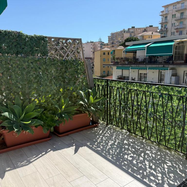 WH-Maison Du Soleil-Attico Monolocale con Parcheggio Gratuito e Grande terrazza - A 5 minuti dal centro - Wifi - Monolocale - 5