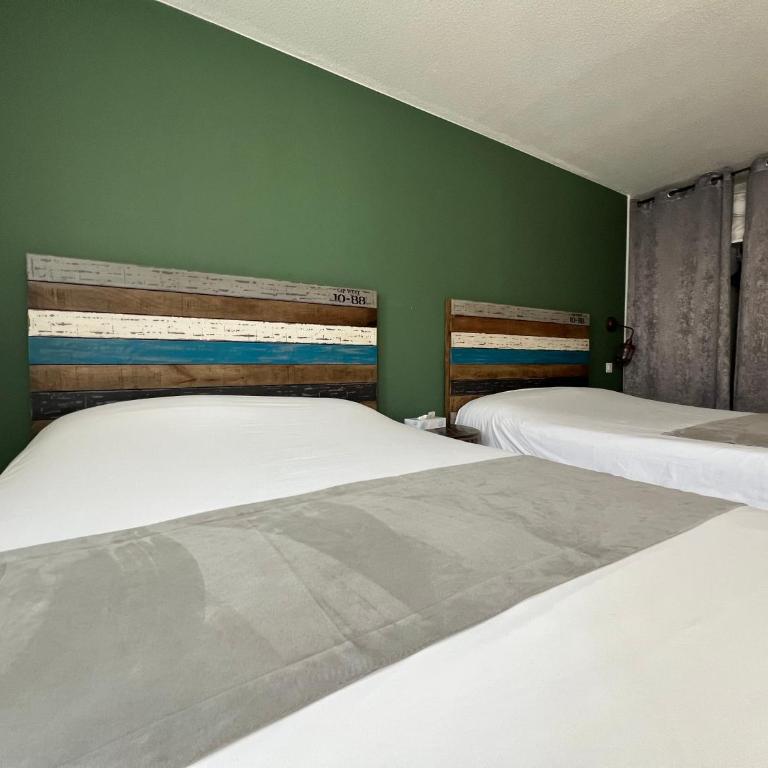 Logis Hôtel Les Grenadines - Chambre Familiale (2 Adultes et 2 Enfants) - 7