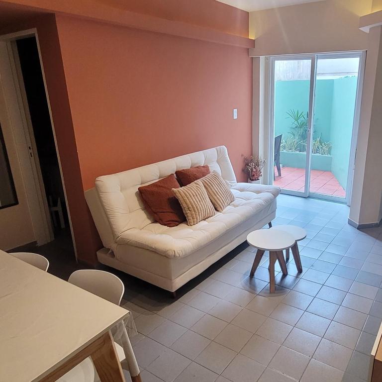 Depto Centro con Patio Pet Friendly La Cañada - Apartamento de 1 dormitorio con vistas al jardín - 3