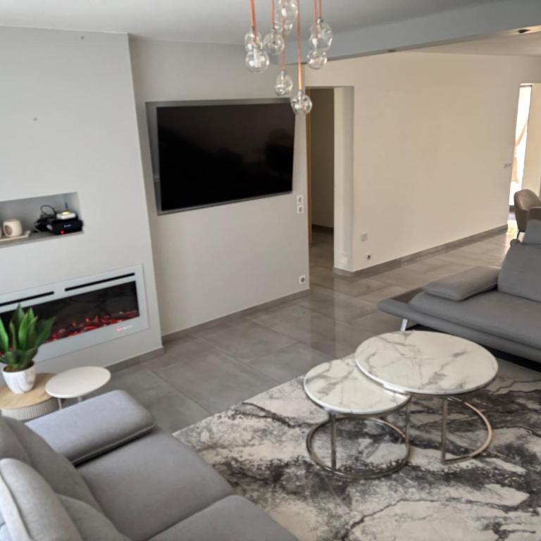 Villa luxueuse et Moderne avec piscine ! - Villa - 20