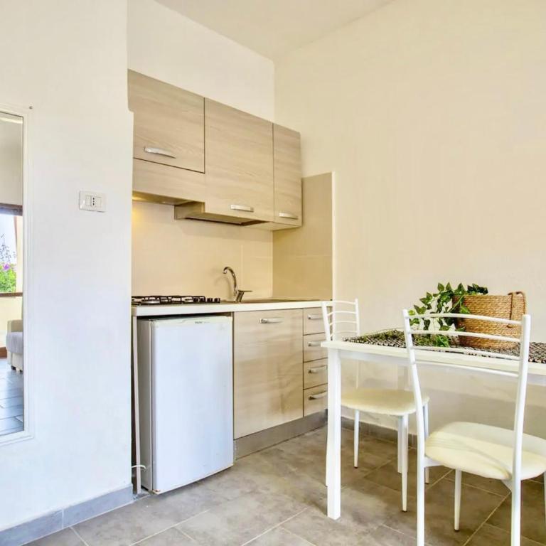 Studio 2 beds on the ground floor with private outdoor area in Marinella - Monolocale - 13
