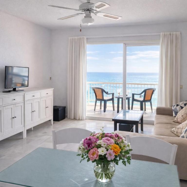 On the sea front with an ocean-facing terrace - Apartamento de 1 dormitorio - 1