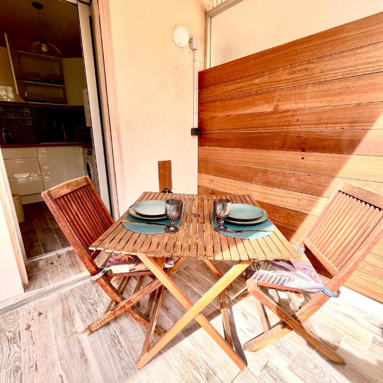 Sanary centre charmant studio 28m2 avec jardin parking privé - Apartment mit 1 Schlafzimmer - 14