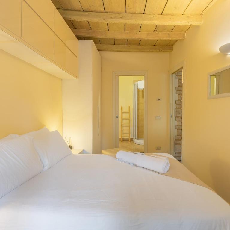 Cozy Apartment near Lake Como - AC - for 2 - One-Bedroom Apartment - 5