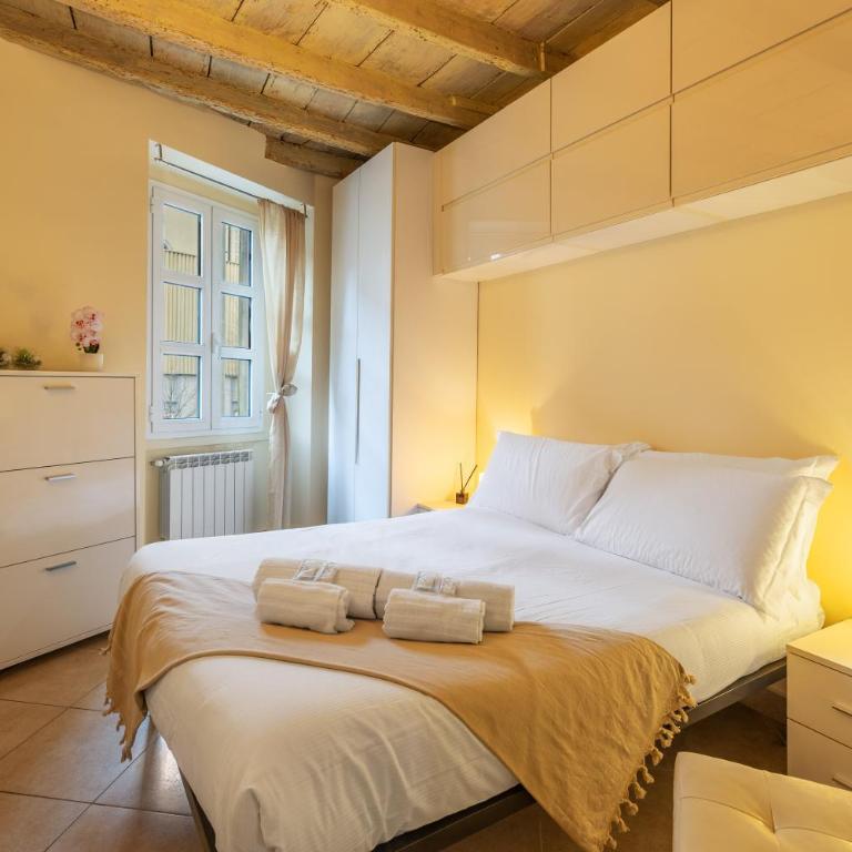 Cozy Apartment near Lake Como - AC - for 2 - One-Bedroom Apartment - 2