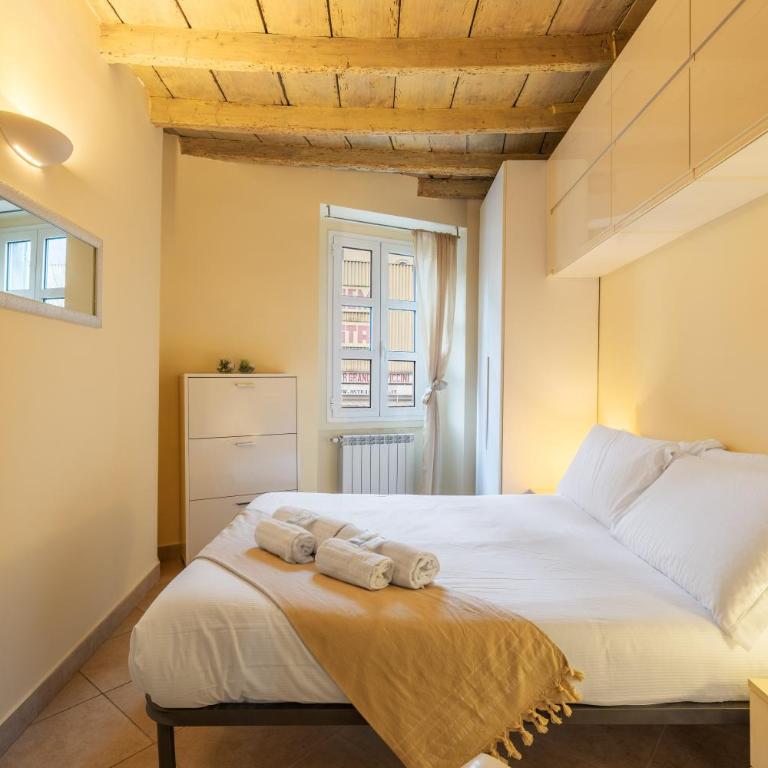 Cozy Apartment near Lake Como - AC - for 2 - One-Bedroom Apartment - 4