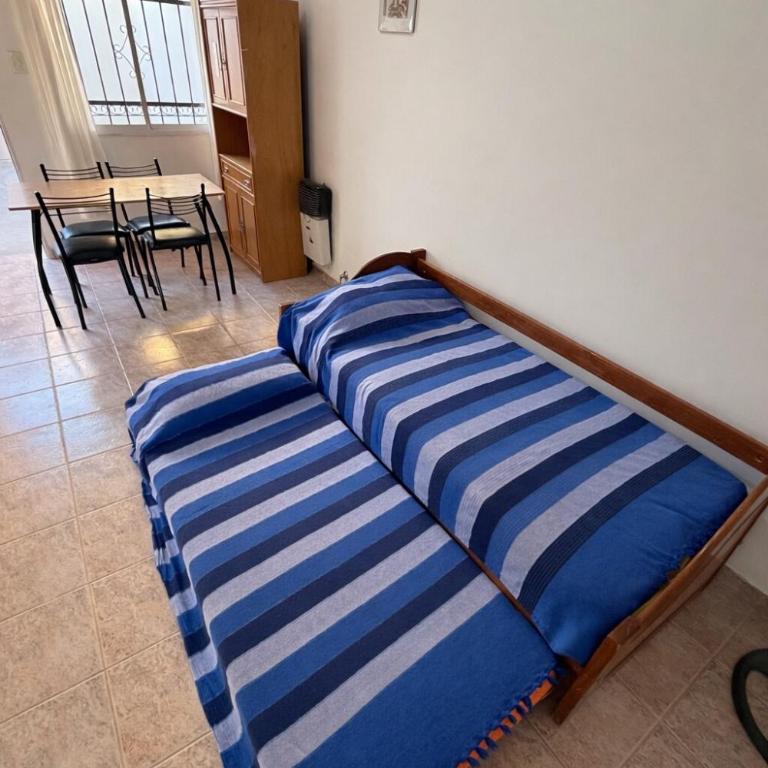 Departamento amplio a 400 metros de la bajada La Rinconada - Apartamento de 1 dormitorio - 5