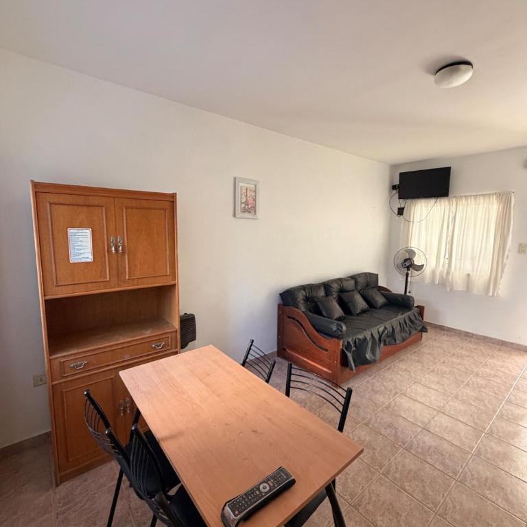 Departamento amplio a 400 metros de la bajada La Rinconada - Apartamento de 1 dormitorio - 8