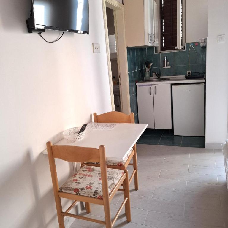 Apartments Kaludjerovic - Standard Triple Studio - 5