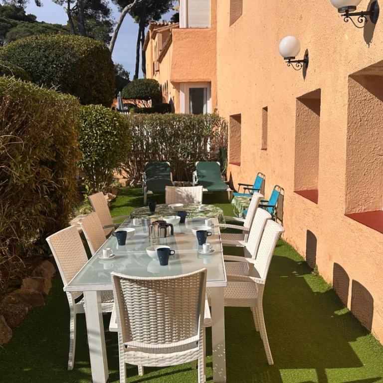 Apartamento con jardín a 11 metros de la playa. B1. - Apartamento de 3 dormitorios - 7