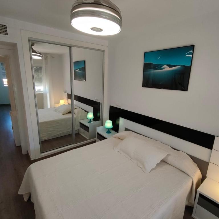 Apartamentos Paraiso Vera Playa, Atico Bora Bora con piscina privada, pie de playa, WIFI - Apartamento de 2 dormitorios con piscina privada - 24