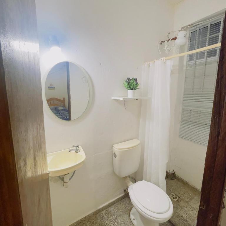 Departamento frente a hospital Vidal a diez cuadras de la playa y del centro de Corrientes Sencillo y práctico - One-Bedroom Apartment - 6