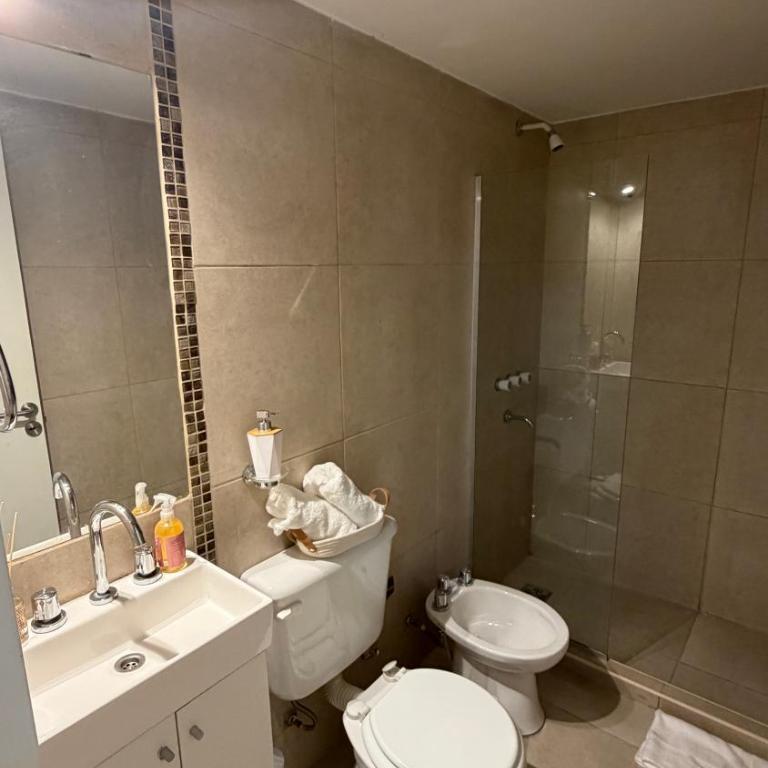 Departamento Moderno a pasos del Alto Rosario - Estudio con balcón - 10