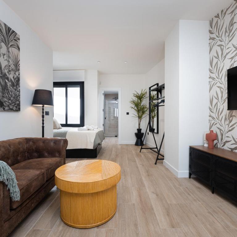 C56 - Studio with amazing terrace in the centre - Estudio con terraza - 3