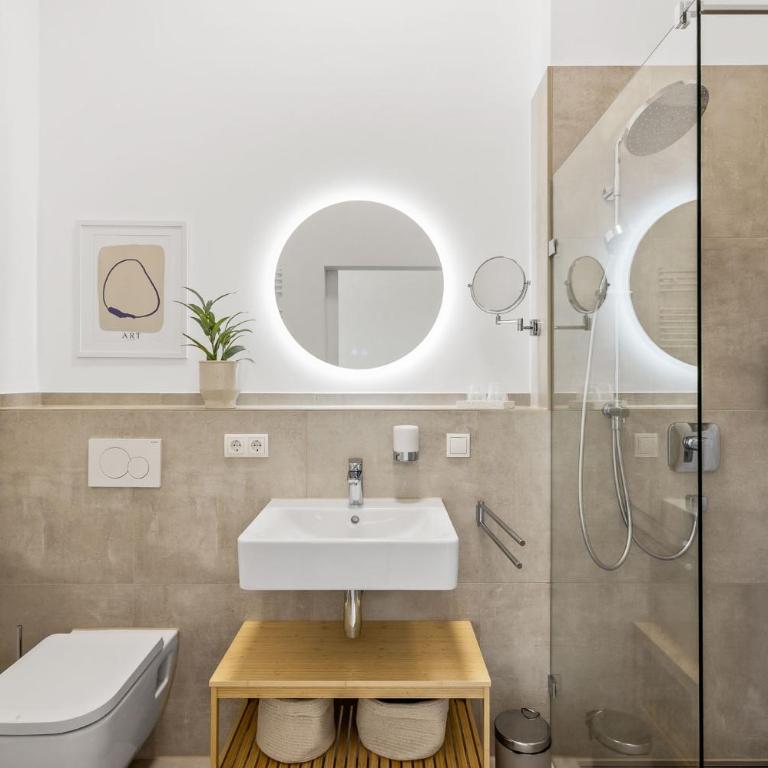 SKYRISE Apartments mit Küche, WLAN & Parkplatz - ruhige Lage - Studio mit Balkon - 11