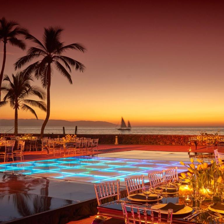 Buganvilias Owner Private Club Ambassador 1BR2B REQUEST DATE- See by Clay & Lisa - One-Bedroom Apartment with Balcony and Sea View - 1