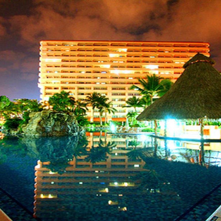Buganvilias Owner Private Club Ambassador 1BR2B REQUEST DATE- See by Clay & Lisa - One-Bedroom Apartment with Balcony and Sea View - 7