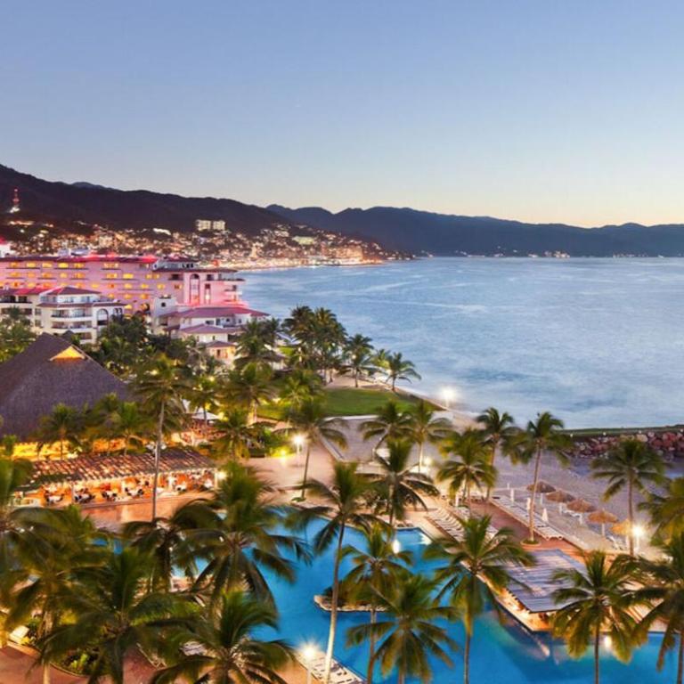 Buganvilias Owner Private Club Ambassador 1BR2B REQUEST DATE- See by Clay & Lisa - One-Bedroom Apartment with Balcony and Sea View - 2