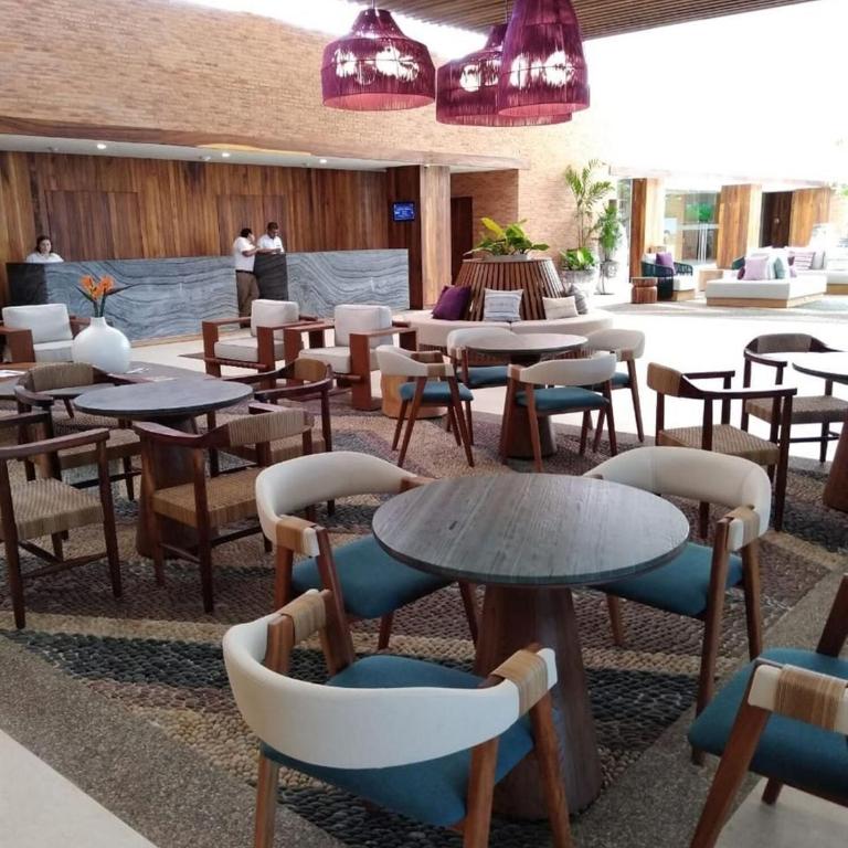 Buganvilias Owner Private Club Ambassador 1BR2B REQUEST DATE- See by Clay & Lisa - One-Bedroom Apartment with Balcony and Sea View - 25