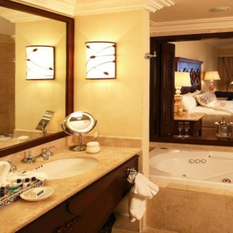 Pueblo Bonito Sunset Beach Owners Exec Suite 1BR2B REQUEST DATE see Clay & Lisa - Suite con balcón - 28