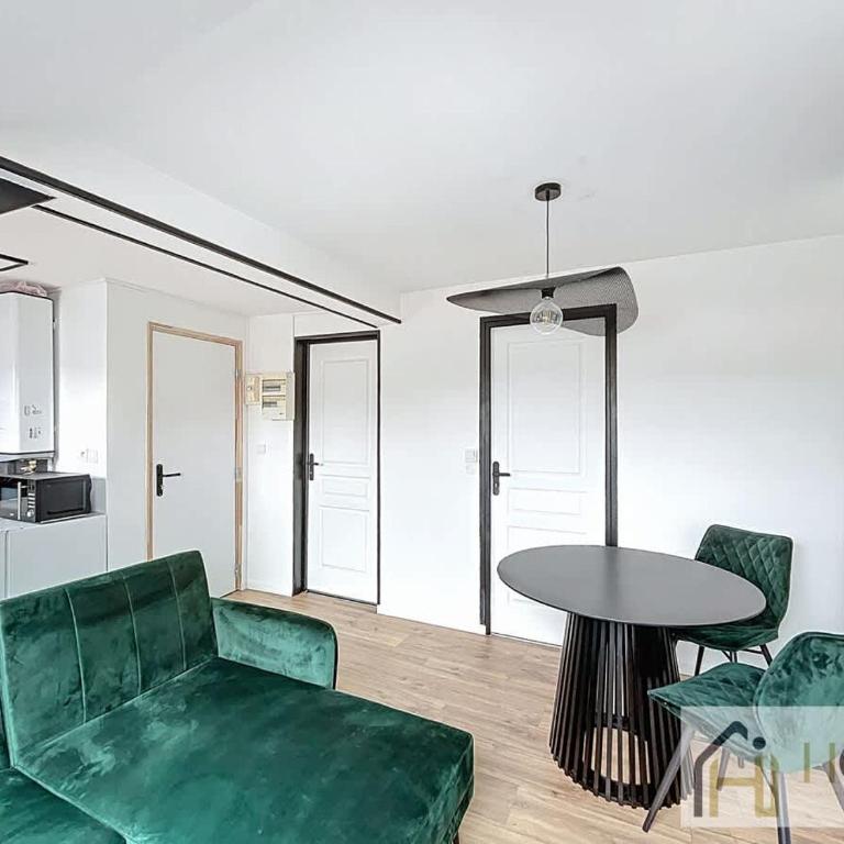 Le Studio Urbain - Appartement Calme au Dernier Étage - One-Bedroom Apartment - 6