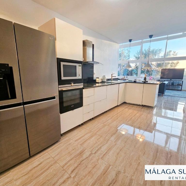 Malaga Sunshine Rentals - Semi-detatched Villa Buenavista - El Higuerón - Casa de 3 dormitorios - 3