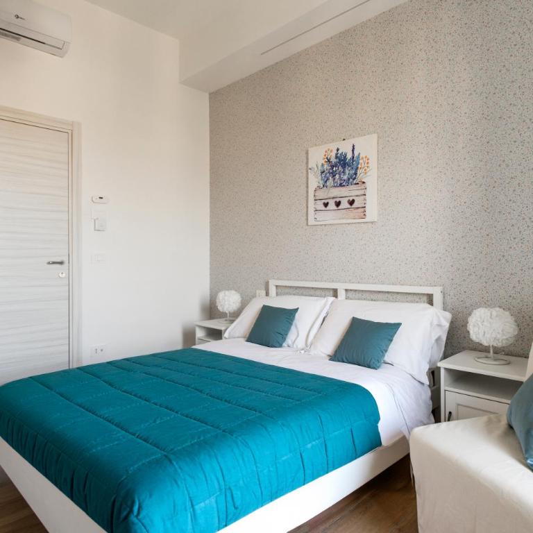 Seven Nap - Central Rooms - Camera Matrimoniale con Balcone (3 Adulti) - 10