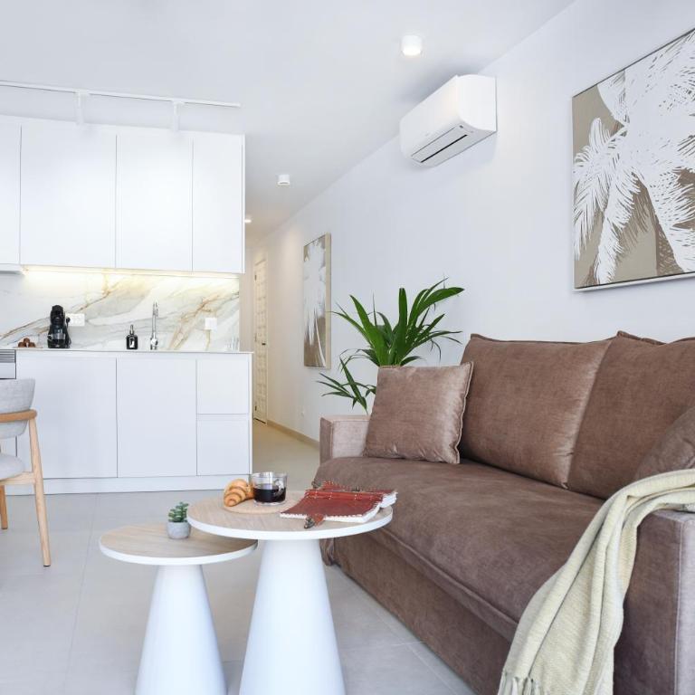 Modern 1 Bedroom Apartment with Terrace and AC Near Beach in Las Americas - Apartamento de 1 dormitorio con terraza - 23