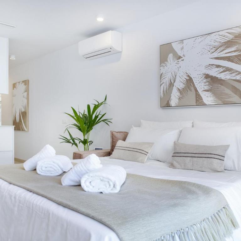 Modern 1 Bedroom Apartment with Terrace and AC Near Beach in Las Americas - Apartamento de 1 dormitorio con terraza - 18
