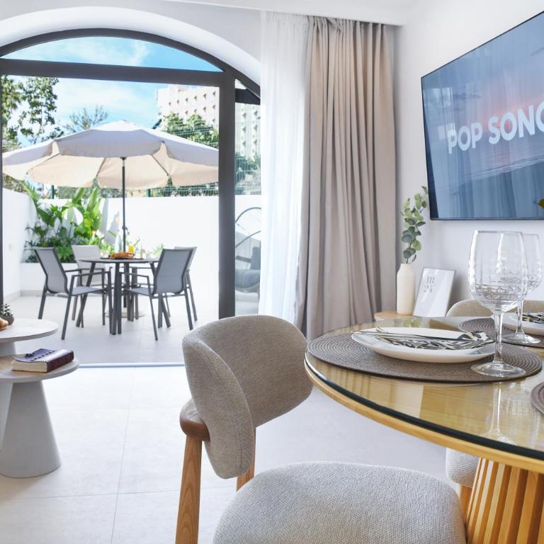 Modern 1 Bedroom Apartment with Terrace and AC Near Beach in Las Americas - Apartamento de 1 dormitorio con terraza - 2