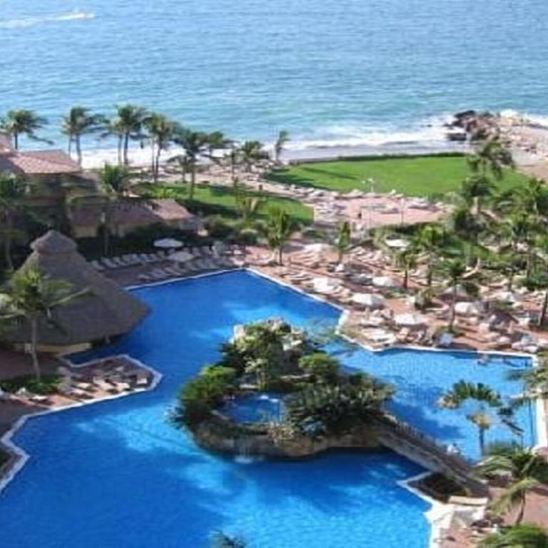 Buganvilias Private Club Owners Hotel Suite, REQUEST DATES- see by Clay & Lisa - Studio Apartment with Balcony - 9