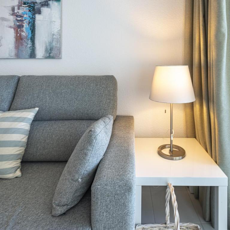 Luminoso Estudio con Terraza, Piscina y Vistas al Mar - Estudio - 9