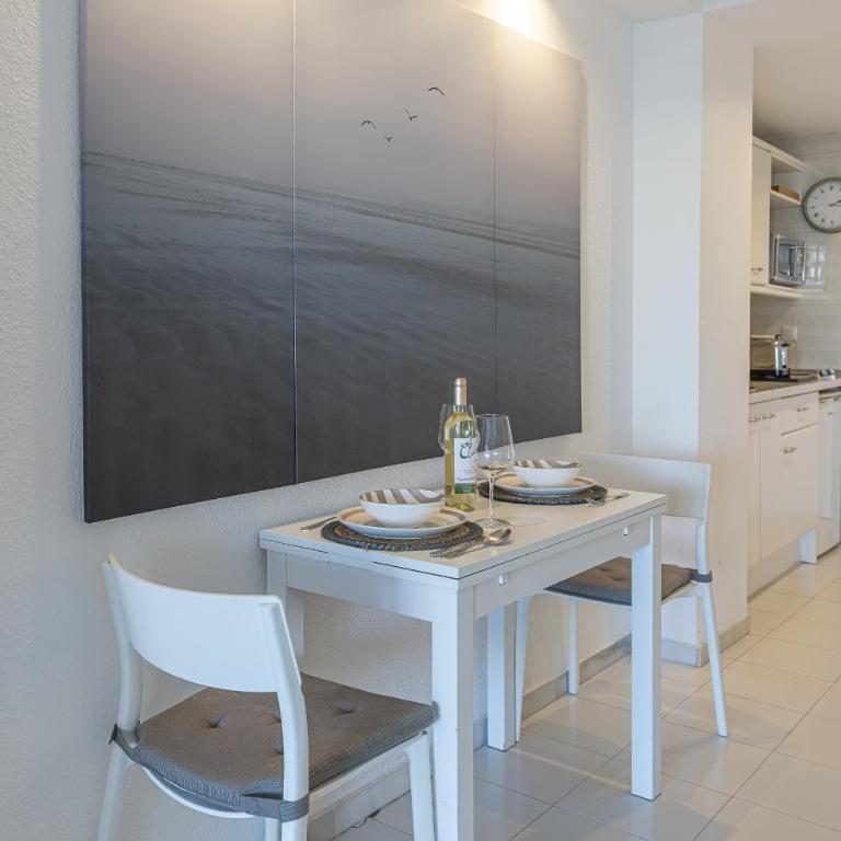 Luminoso Estudio con Terraza, Piscina y Vistas al Mar - Estudio - 15