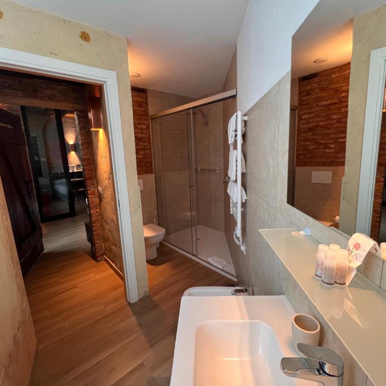 Emme Loft I Orange Moon - Vibrant Modern Luxury Loft Milan - One-Bedroom House - 6