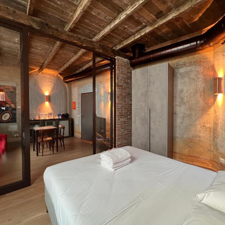 Emme Loft I Orange Moon - Vibrant Modern Luxury Loft Milan - One-Bedroom House - 4