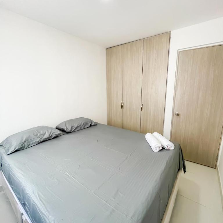 Apto en Cartagena Cerca de Zona Turística y Mar con 3 habitaciones - Three-Bedroom Apartment - 9